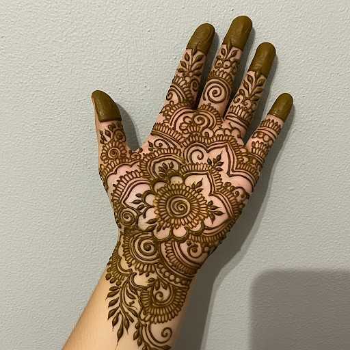 Elegant Modern Royal Front Hand Mehndi Design