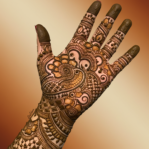 Natural henna design for beautiful hands