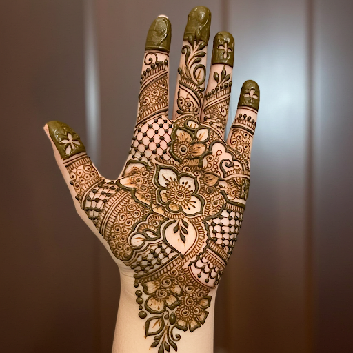 Henna's natural magic enhancing natural beauty